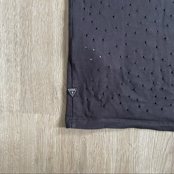 GUESS Graphic Tee - Picture 5 of 7